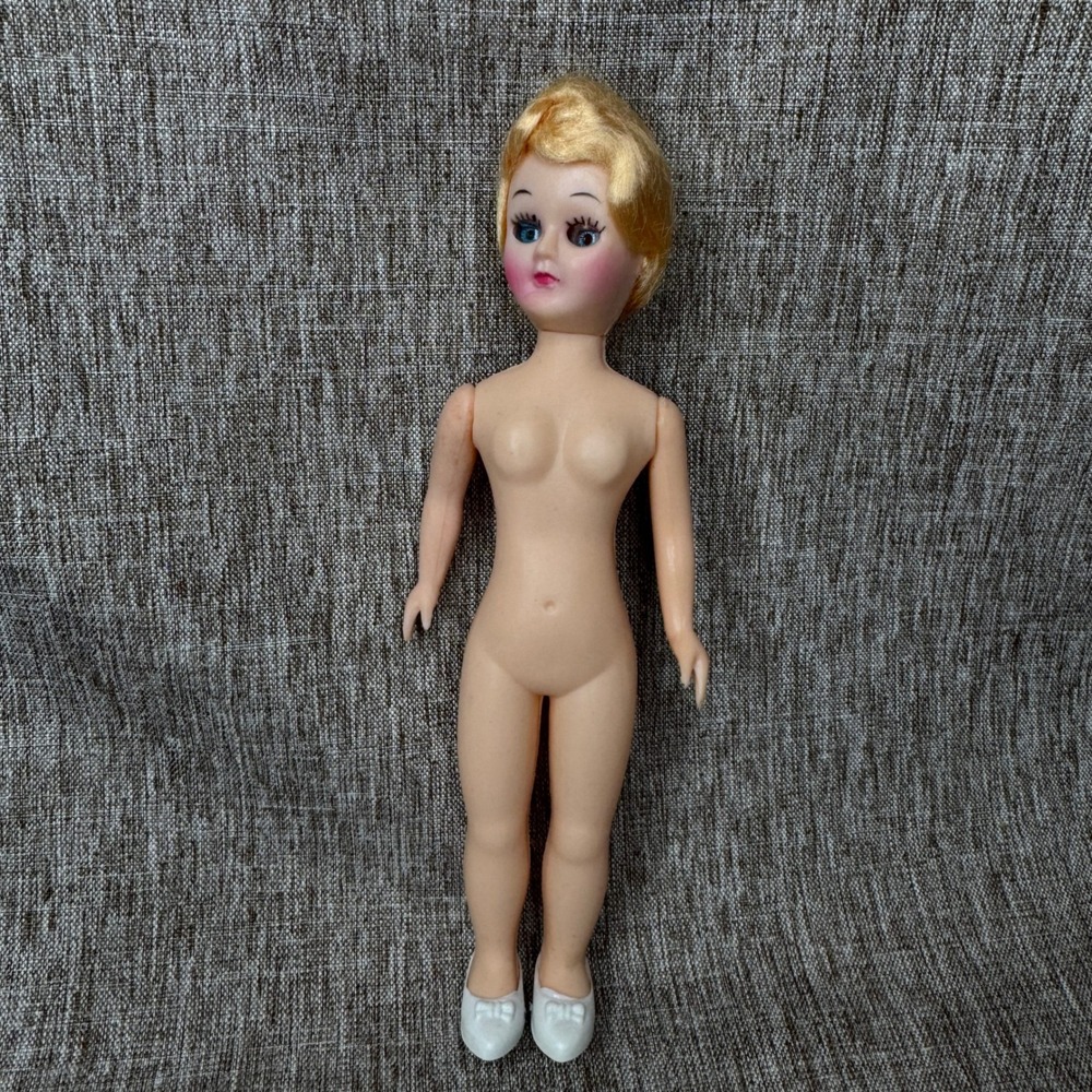 Vintage Darice 7.5 Inch Craft Doll Body Blonde Sleep Eyes Heart Stand